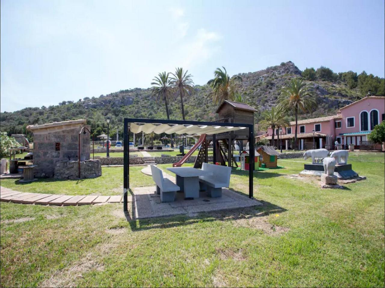 Puerto De Pollensa Villas And Apartments, With Private Mountain Ideal For Runners, Trailers,Near Puerto Pollensa Beach Approximately 5 Minutes Walking, Unique Experience In A Ullal Old Typical Mallorca House With Private Mountain And Near To The Beac Exteriör bild
